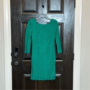 Adrianna Papell Lace Shift Dress in Emerald Size 4